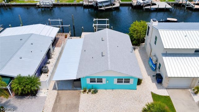 2691 Geary ST, Matlacha, FL 33993