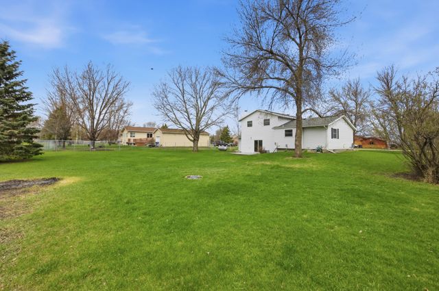 1013 63rd Avenue N, Moorhead, MN 56560