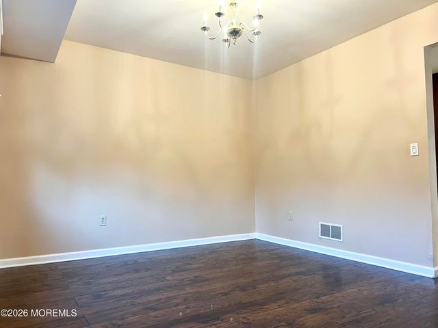 16 Templer Way, Hazlet, NJ 07730