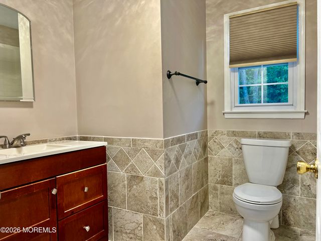 16 Templer Way, Hazlet, NJ 07730