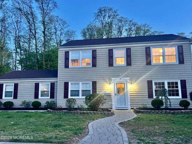 16 Templer Way, Hazlet, NJ 07730