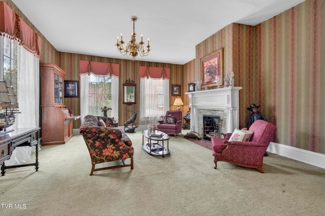 116 East Main Street, Abingdon, VA 24210