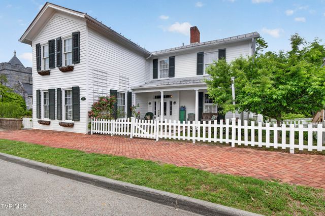 116 East Main Street, Abingdon, VA 24210