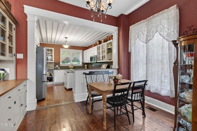 116 East Main Street, Abingdon, VA 24210