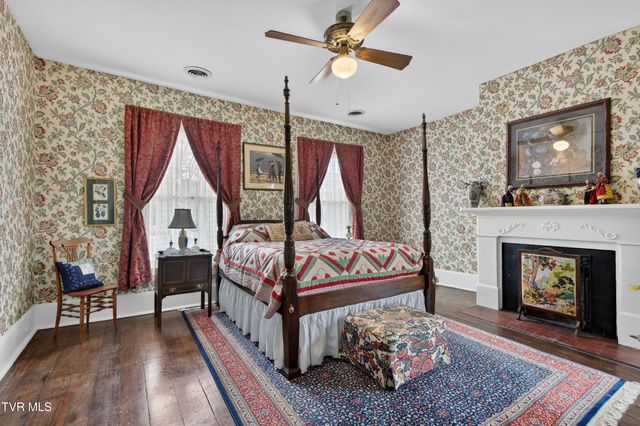 116 East Main Street, Abingdon, VA 24210