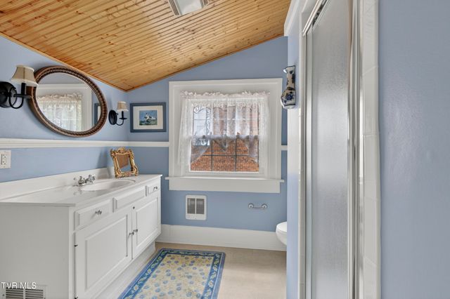 116 East Main Street, Abingdon, VA 24210