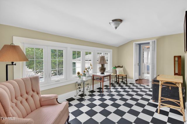 116 East Main Street, Abingdon, VA 24210