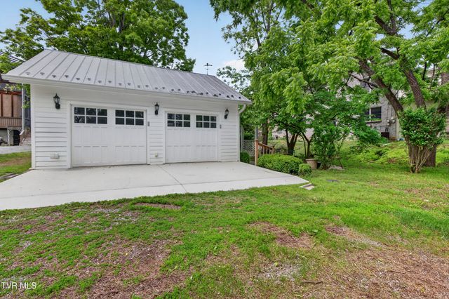 116 East Main Street, Abingdon, VA 24210