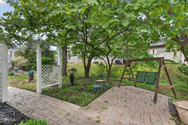 116 East Main Street, Abingdon, VA 24210