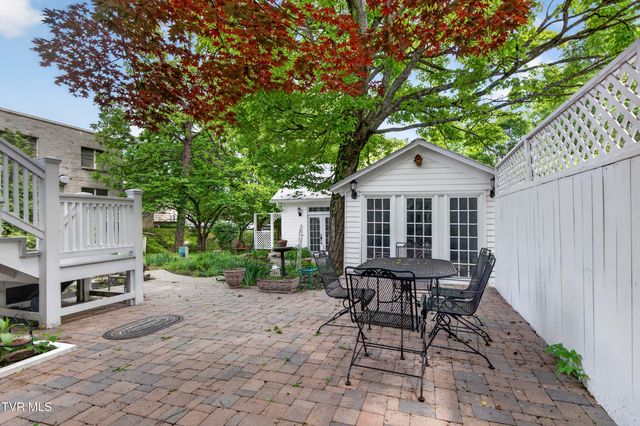 116 East Main Street, Abingdon, VA 24210