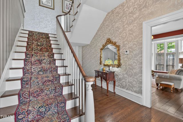 116 East Main Street, Abingdon, VA 24210
