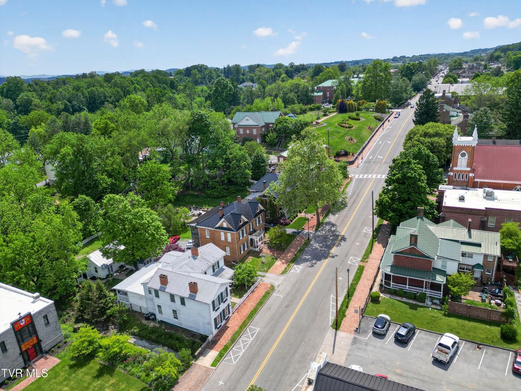 116 East Main Street, Abingdon, VA 24210