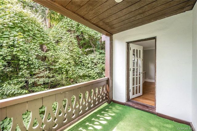 64 Kensington Road 2C, Bronxville, NY 10708