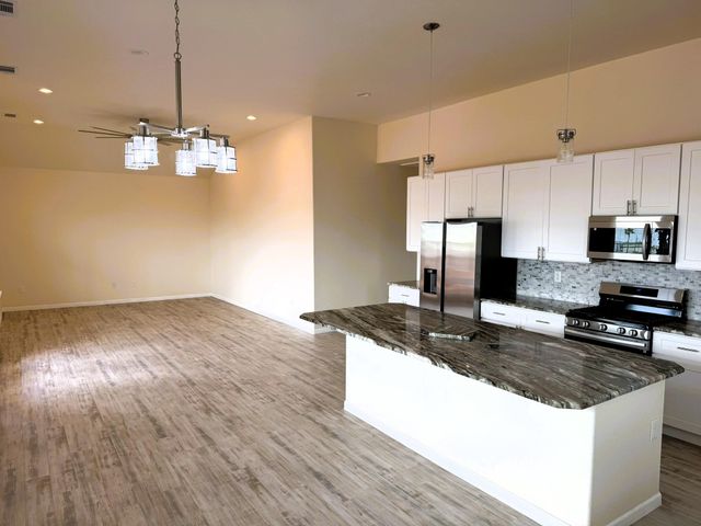 18 Edgewater, Bayou Vista, TX 77563