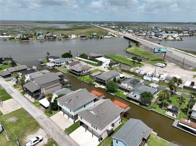 18 Edgewater, Bayou Vista, TX 77563