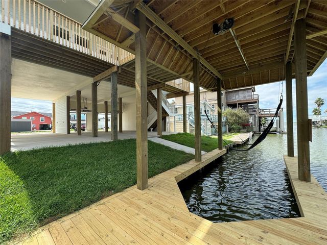 18 Edgewater, Bayou Vista, TX 77563