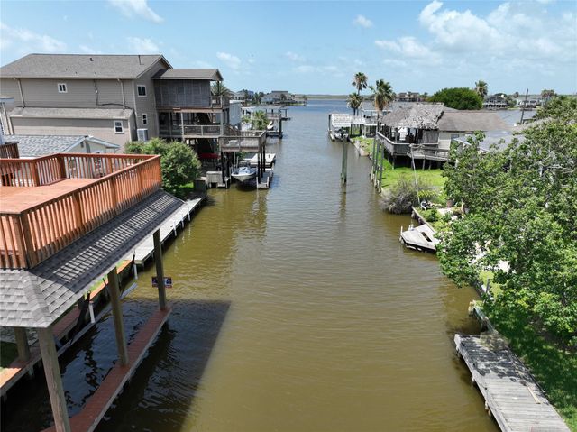 18 Edgewater, Bayou Vista, TX 77563