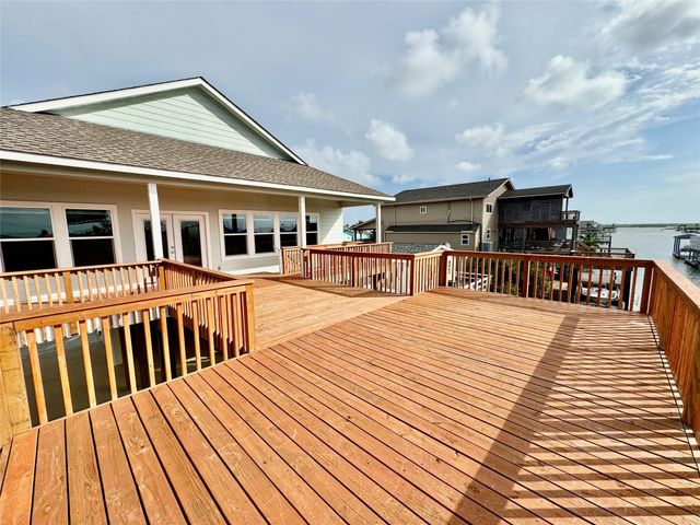 18 Edgewater, Bayou Vista, TX 77563