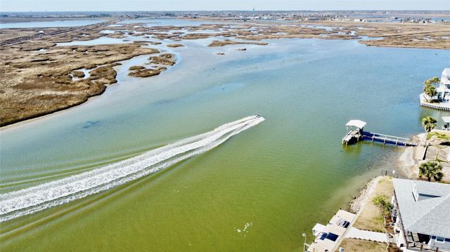 18 Edgewater, Bayou Vista, TX 77563