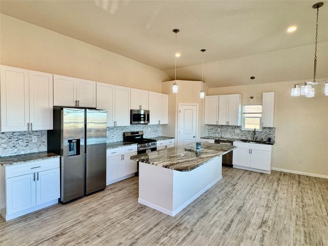 18 Edgewater, Bayou Vista, TX 77563