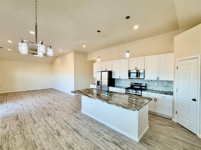 18 Edgewater, Bayou Vista, TX 77563