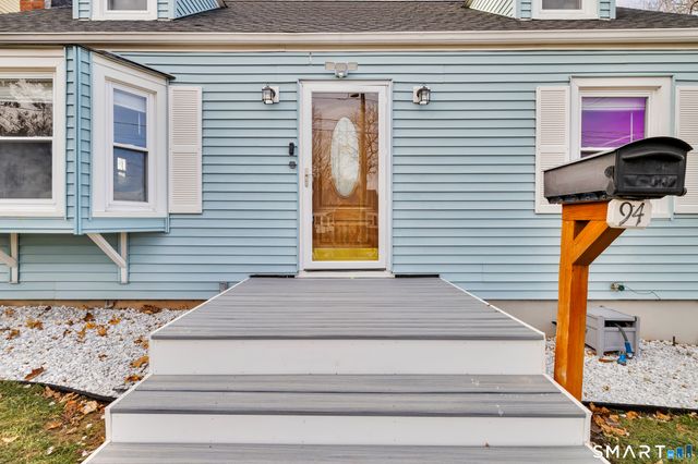 94 Benton Street, Manchester, CT 06040