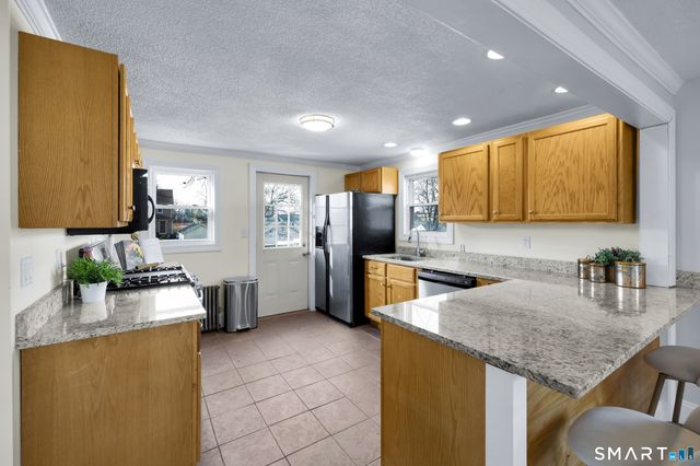 94 Benton Street, Manchester, CT 06040