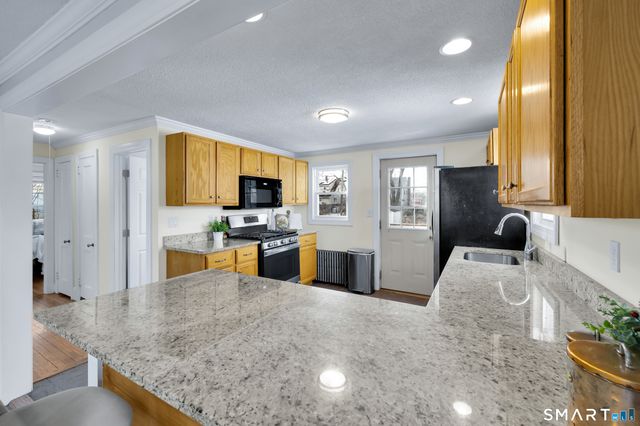 94 Benton Street, Manchester, CT 06040