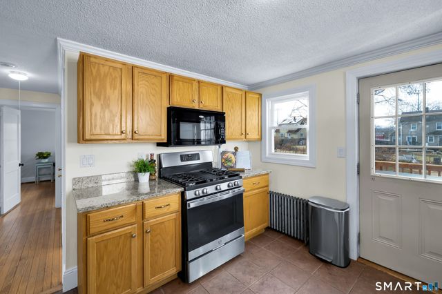 94 Benton Street, Manchester, CT 06040