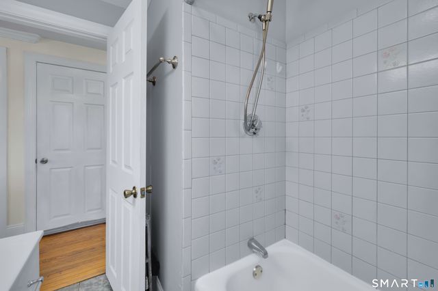 94 Benton Street, Manchester, CT 06040