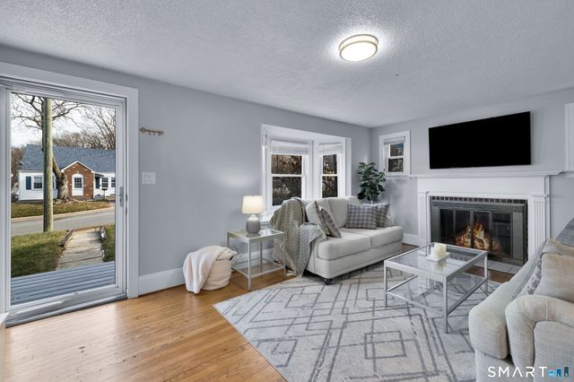 94 Benton Street, Manchester, CT 06040