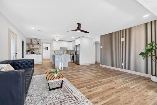 203 DRIFTWOOD DRIVE W, Palm Harbor, FL 34683