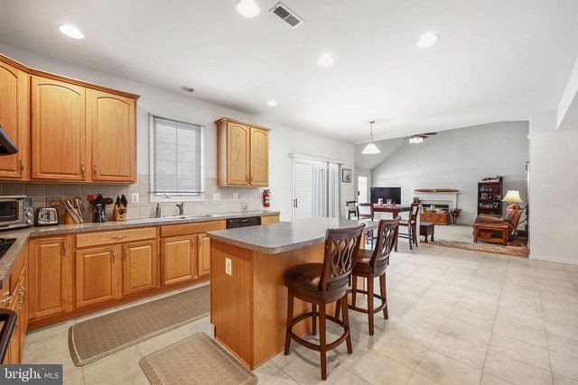 26 SAWGRASS DR, Westampton, NJ 08060