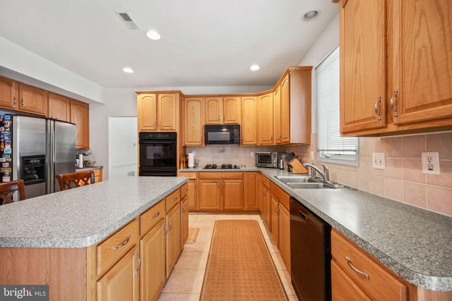 26 SAWGRASS DR, Westampton, NJ 08060