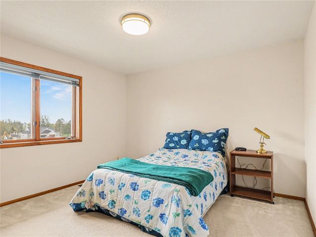 19 Royal Birkdale Court, Perinton, NY 14526