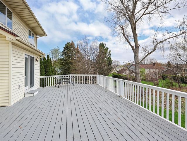 19 Royal Birkdale Court, Perinton, NY 14526