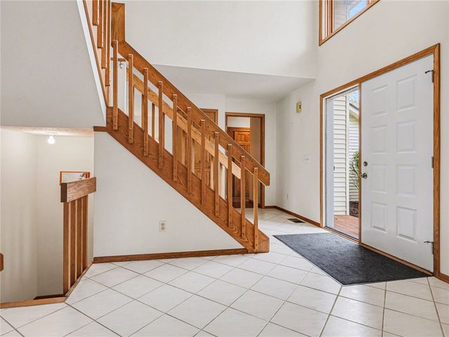 19 Royal Birkdale Court, Perinton, NY 14526