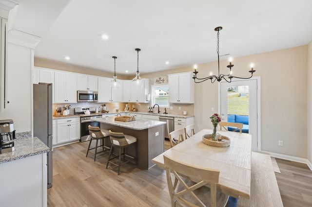 142 Dove Run Circle, Georgetown, KY 40324