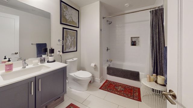 65 Meridian St 5, Boston, MA 02128