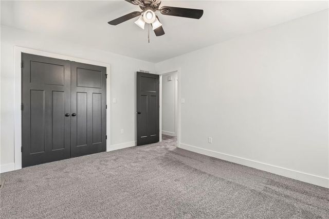 1820 E Pawnee Drive, Olathe, KS 66062