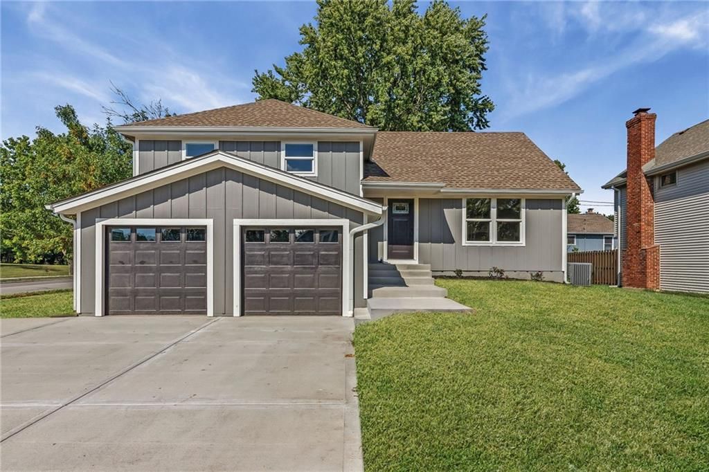 1820 E Pawnee Drive, Olathe, KS 66062