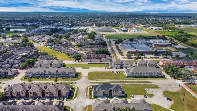 2203 Bermuda Palms Drive, Missouri City, TX 77459