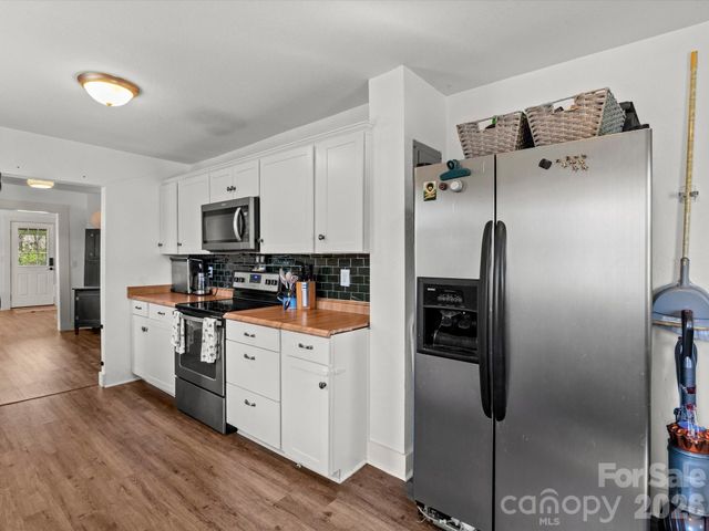 12 Maple Lane, Arden, NC 28704
