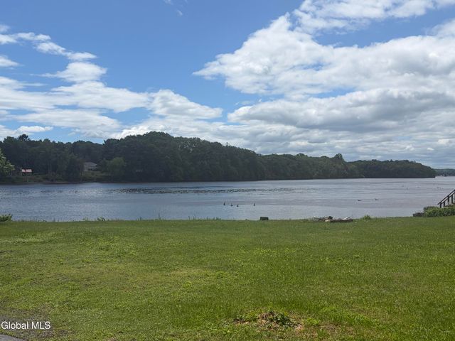 3 Bunce Lane, Stillwater, NY 12170