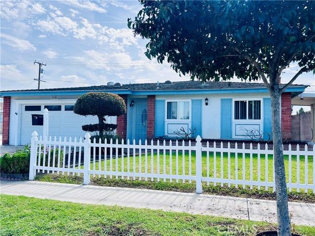 11782 Azalea, Fountain Valley, CA 92708