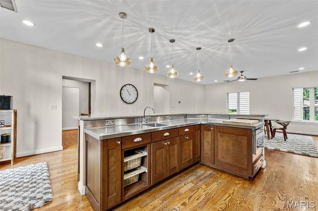 516 Warder Avenue, University City, MO 63130