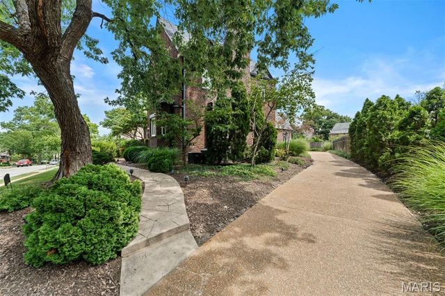 516 Warder Avenue, University City, MO 63130
