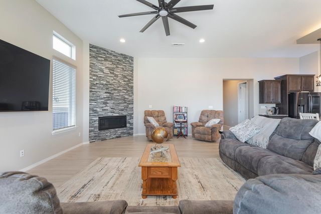 8328 Salinger Way NW, Albuquerque, NM 87120