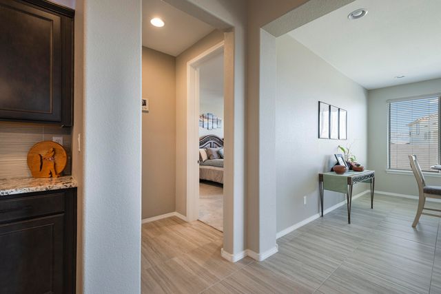 8328 Salinger Way NW, Albuquerque, NM 87120