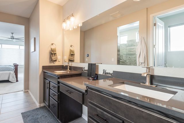 8328 Salinger Way NW, Albuquerque, NM 87120